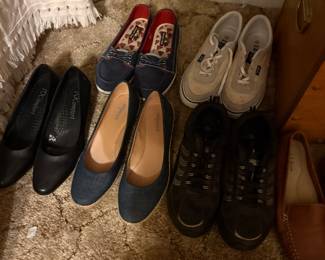 Bedroom - Ladies shoes 