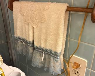 Bathroom - towels
