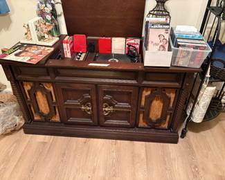 Another view of Vintage sterol and items on stereo