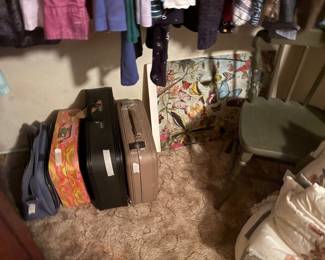 Bedroom - Suitcases - Chair - decor