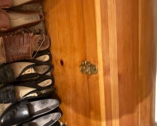 Bedroom - Ladies shoes ( 7 & 7 1/2