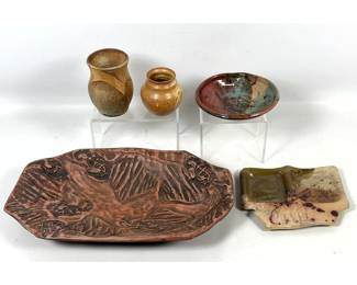 Lot 1485 4pcs Studio Art Pottery. signed. 