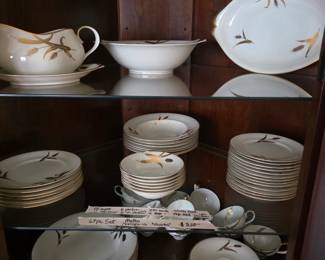 Dishes set 
