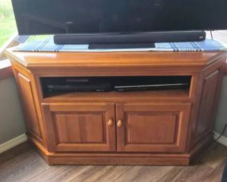 Corner tv unit