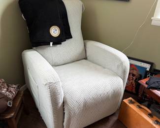 Very comfortable recliner