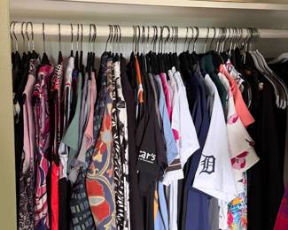 Lots of stylish women’s clothing!