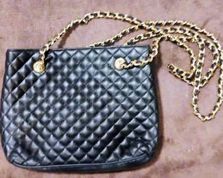 Purses  Black Handbag with Golden Link Strap