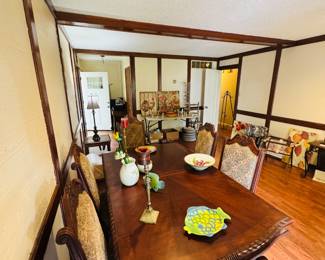Very nice large vintage real wood dining room table with six chair chairs