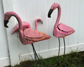 Vtg Yard Flamingo's