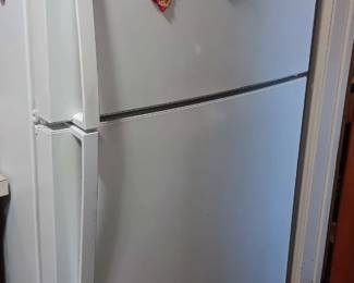 Whirlpool Refrigerator 2016 Model works great