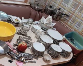 Vintage Dish Set