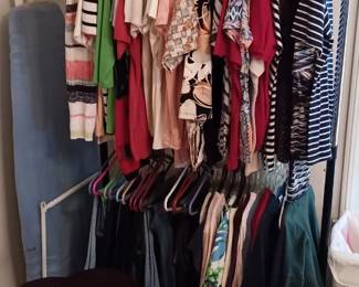 Womens Clothing Xlrg to 3x pants size 16 to 22