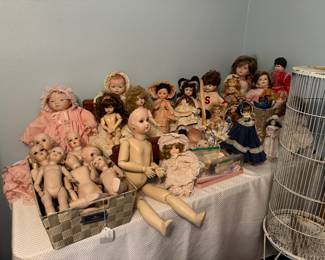 A closer look at the vintage dolls and German made doll body parts