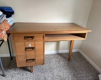 Extensole Desk