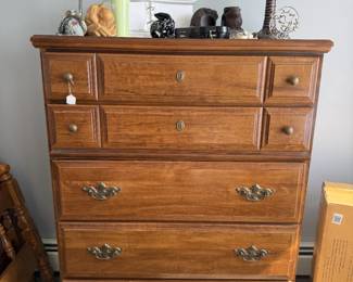 LEA Chest of Drawers