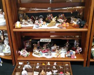 Great collection of Charming Tails mice figurines by Fitz & Floyd