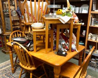 Dining room table with leaf and 6 chairs, wooden nesting tables