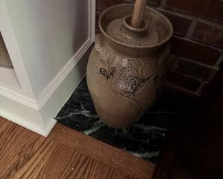 Pottery churn