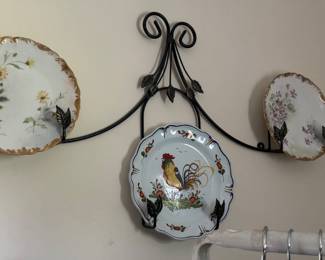 Decorative plate rack with vintage plates