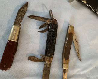 Vintage pocket knives