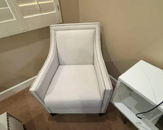 SIDE CHAIR
