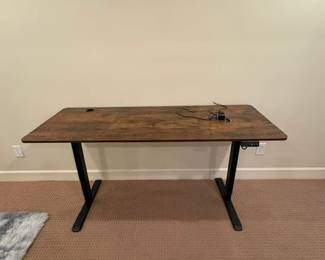 STANDING DESK - ADJUSTABLE ELECTRIC