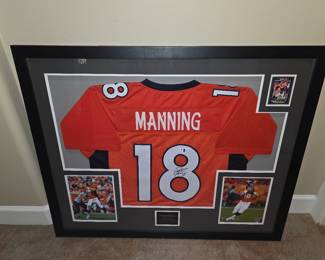 PEYTON MANNING BRONCOS  Authentic and Signed