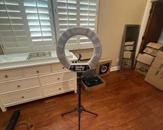 VANITY MIRROR