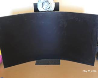 CURVED GAME TV CONSOLE