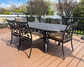 Cast aluminum patio set