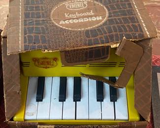 Emenee Keyboard Accordion