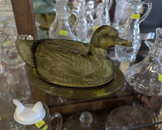 Tiffin Duck on a Nest Vaseline Glass