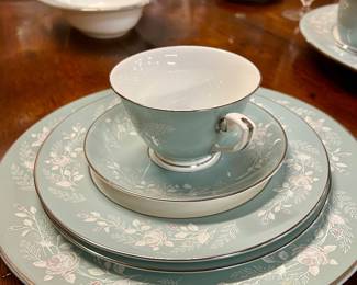 Royal Worcester Z 2738