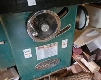 Grizzly table saw.