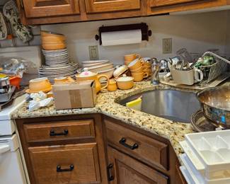 Still more kitchen items, (items sold separately).