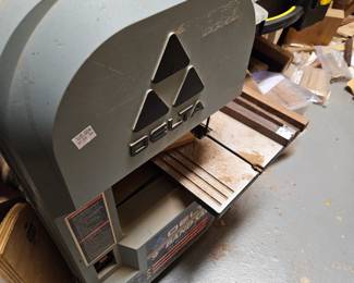 Delta band, saw.