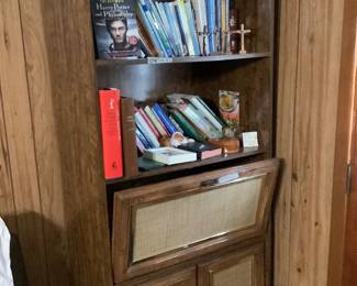 Cabinet in marrero 20