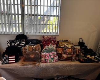 Many purses
