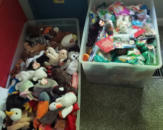 Many Many Beanie babies!
