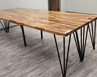 THESE CAN BE PUT SIDE BE SIDE TO SEAT ABOUT 10, OR END TO END TO SEAT ABOUT 20.