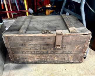 Vintage Petersen Beverage Co. crate