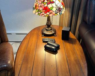 Side table Tiffany style lamp