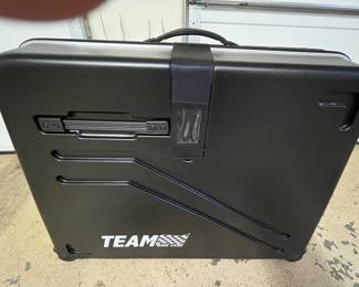 Traveling hardshell bike case