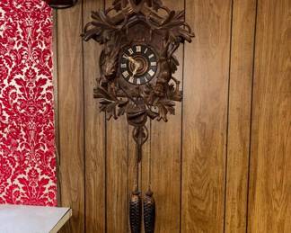 Lot #11 Black Forest German Carved Wood Hunter Cuckoo Clock Stag Deer Antler Pinecone