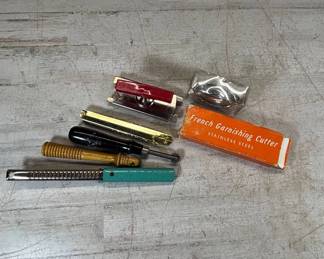 Lot #85 French Garnishing Cutter Stainless Steel & Vintage Kitchen Tool Lot Felco
