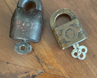 Scandinavian jail house lock with key, and a Yale & Town keystone lock with key,