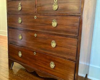 Georgian Mahogany Chest of Drawers, late 18th or early 19th century, Louis XV style ring pulls, shaped apron, stringing inlay. 43 high by 42 wide by 18 deep