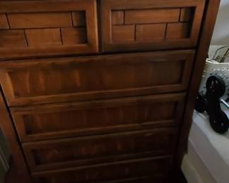 Dixie Chest