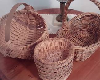 Basket lot