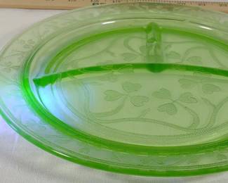 Uranium glass divided plate